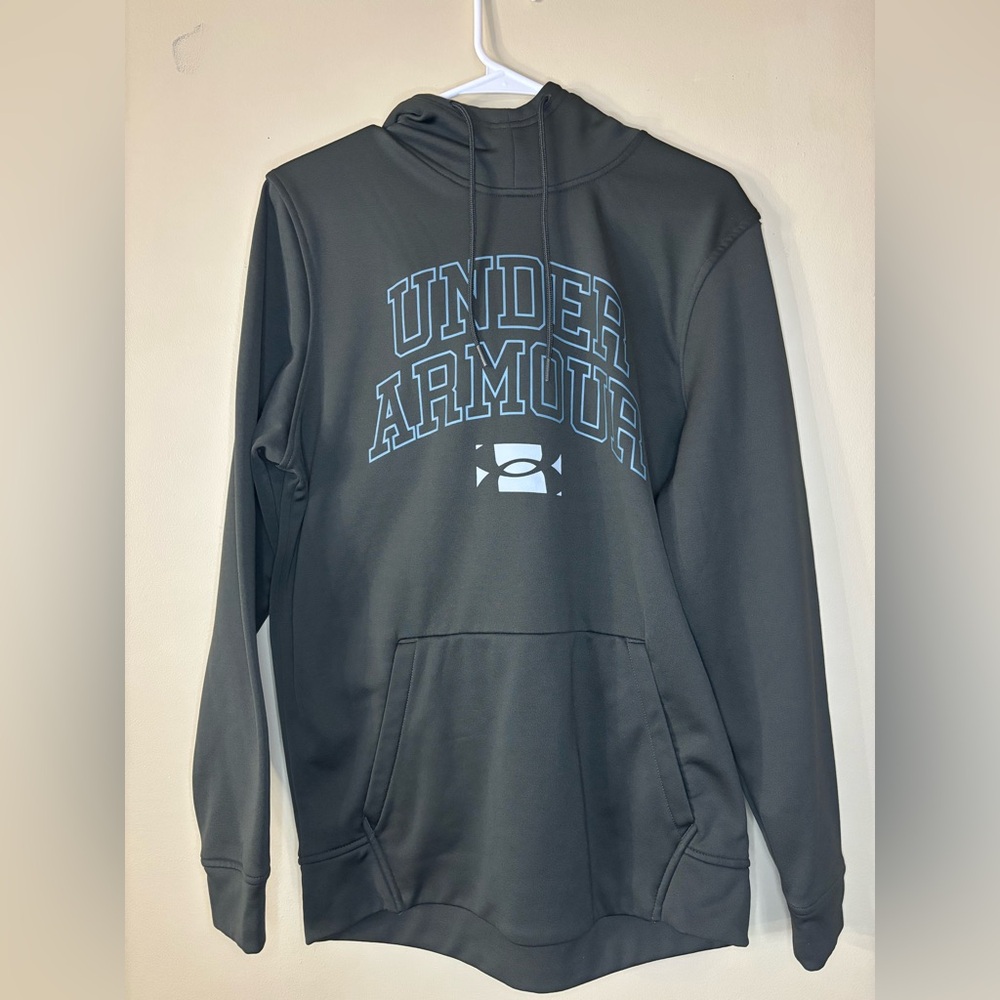 Men’s Medium Under Armor Hoodie